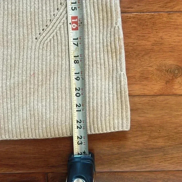 Paige Virtue Top Size M Camel color - Picture 11 of 13